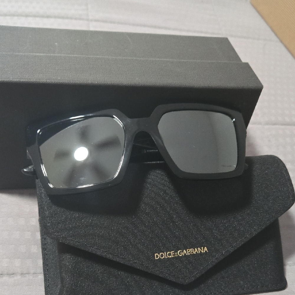 Dolce & Gabbana Black Square Frame Sunglasses